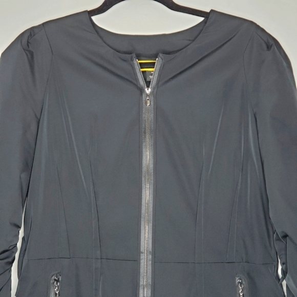 St. John SoCa Moto Style Jacket Size M Zipper Details Lined Structured Office - Picture 3 of 15